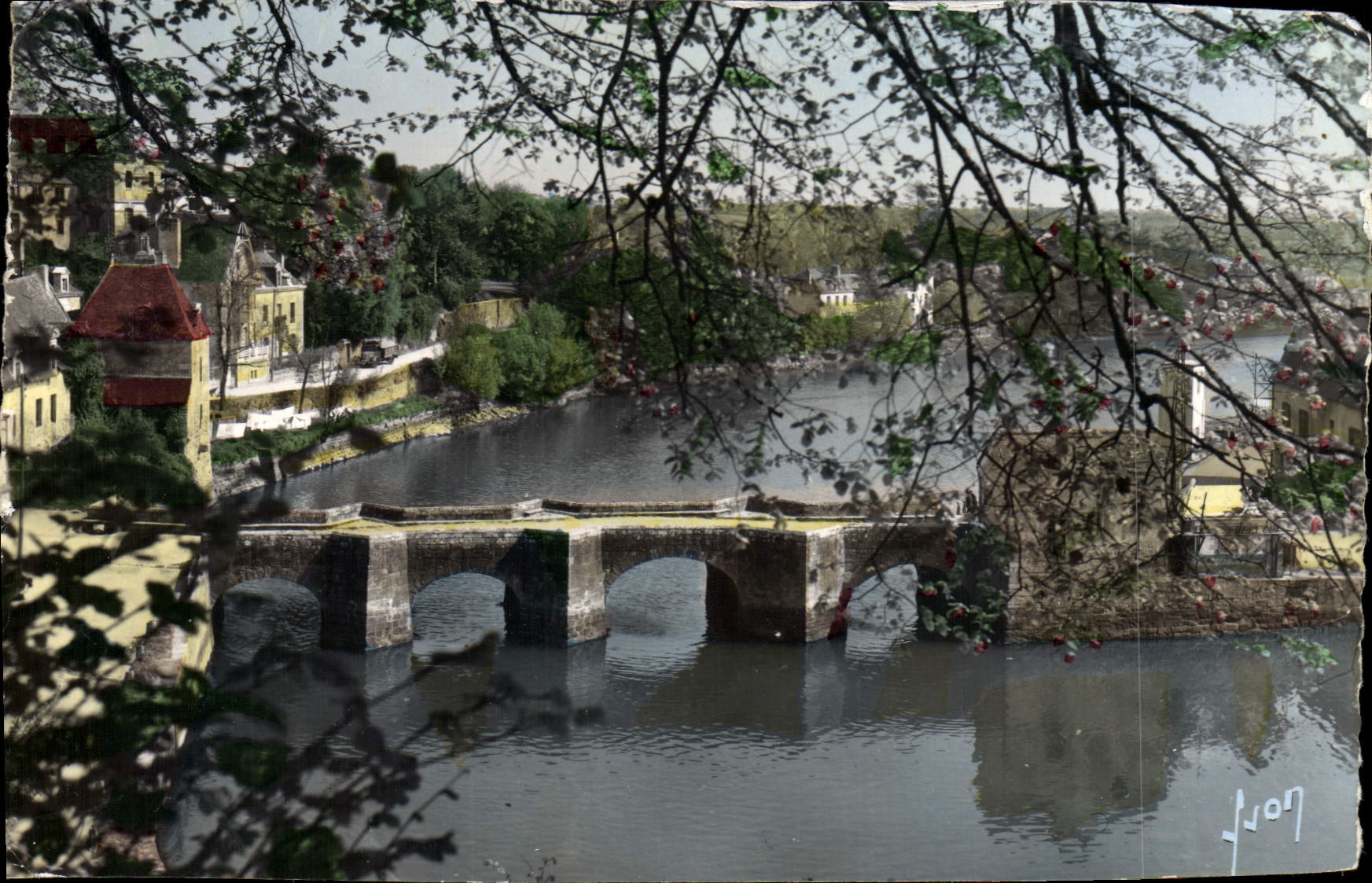 MODERN CARD Auray Old bridge on the river the Log