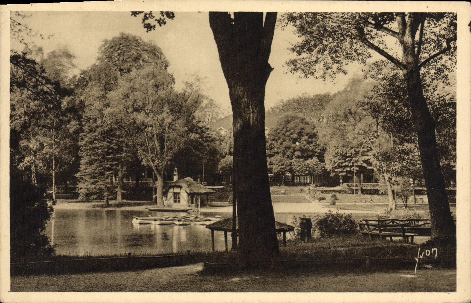 Parque de Estrasburgo de la POSTAL de la VENDIMIA del naranjal el lago