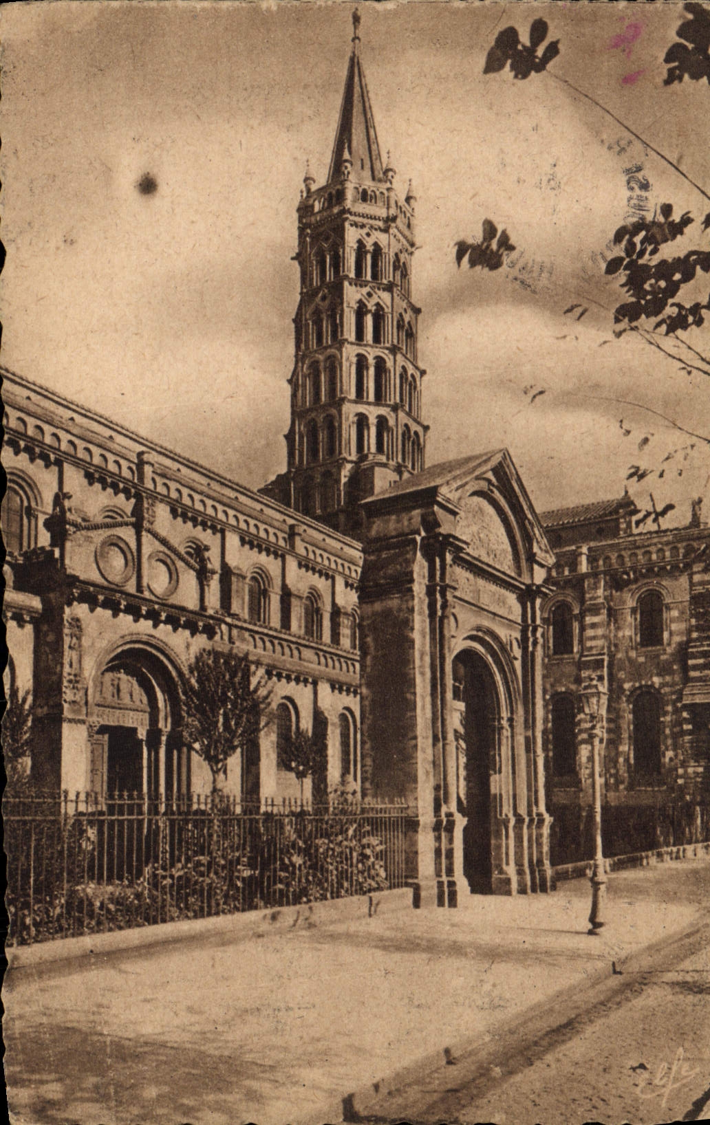 VINTAGE POSTCARD Toulouse Holy Bell-tower of the basilica Sernin and carries Megeville