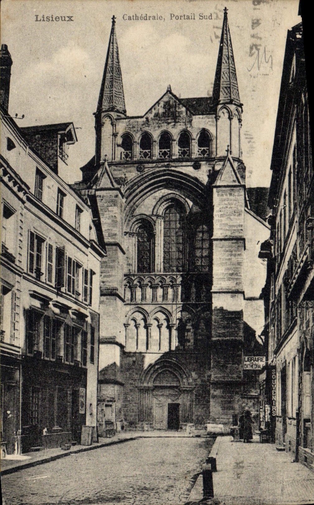 CPA Lisieux Cathedralo Portail Sud