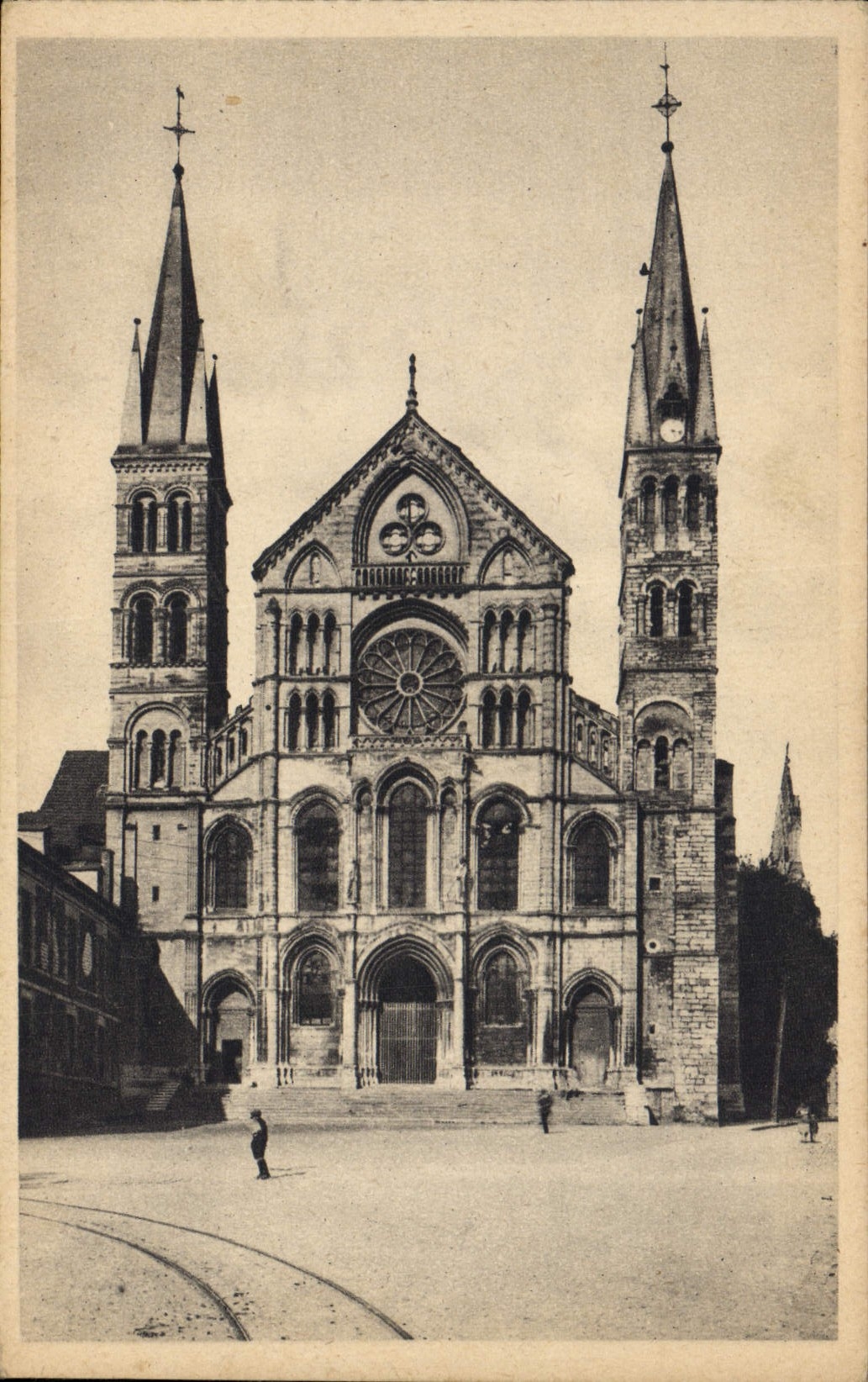 CPA Reims L'Eglise Saint Remi