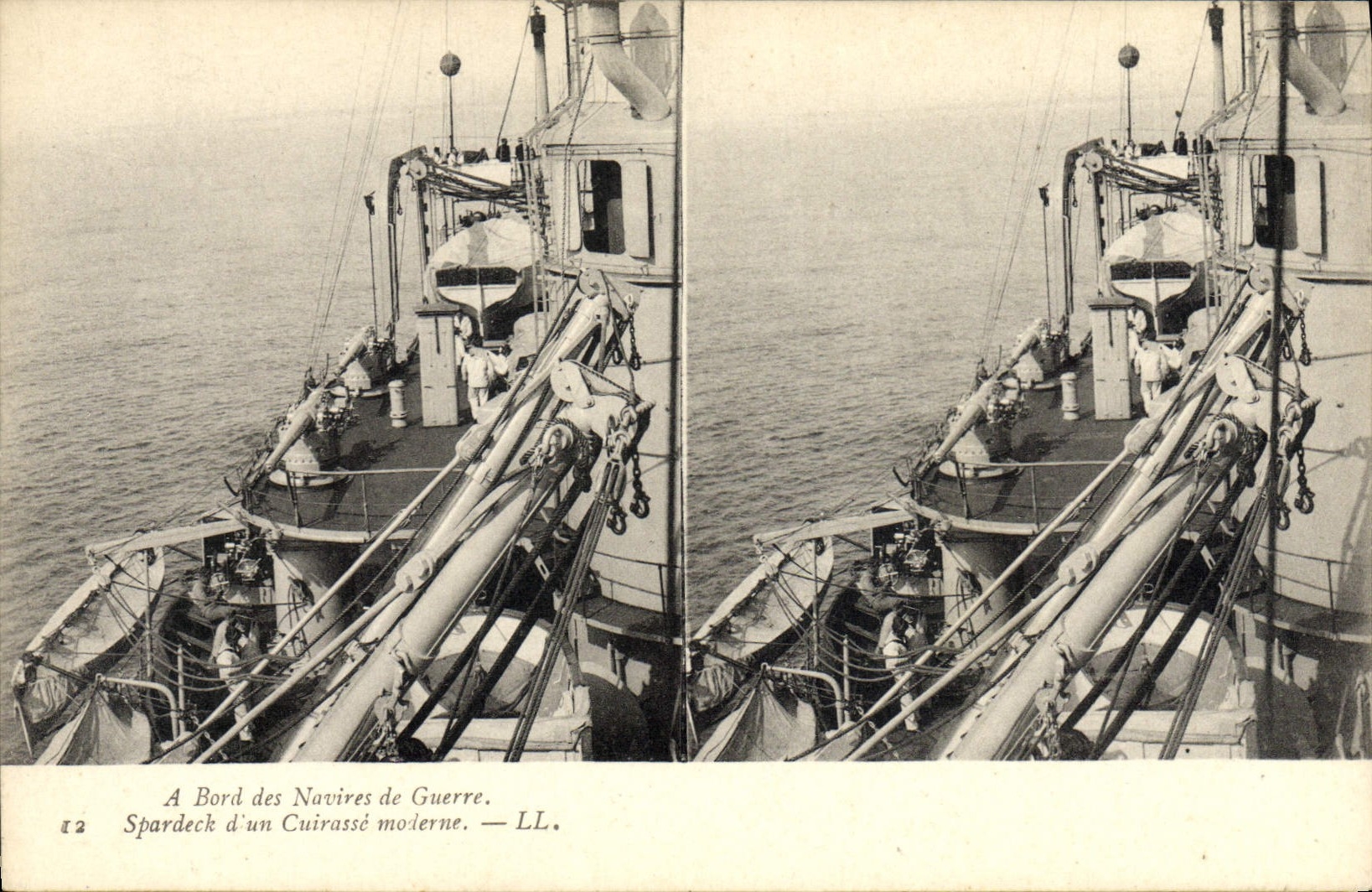 VINTAGE POSTCARD Bateau has edge of the warships Spardeck of a modern armor