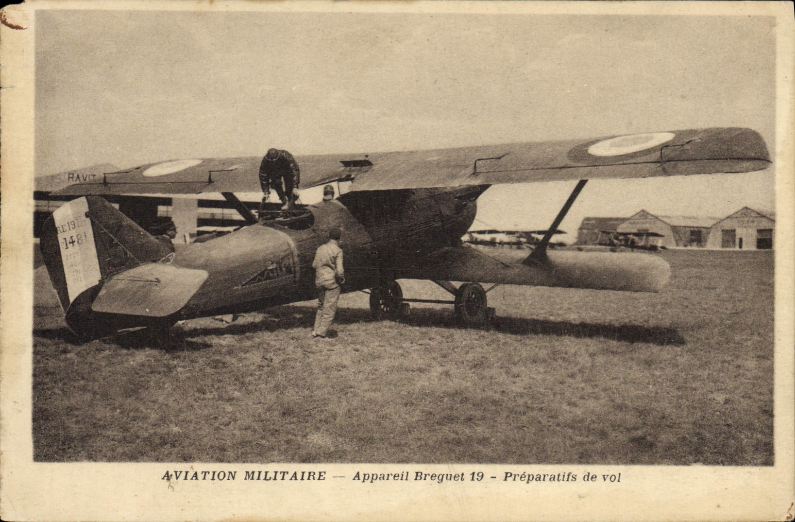 CPA Avion Aviation militaire Appareil Breguet 19 Preparatifs de vol
