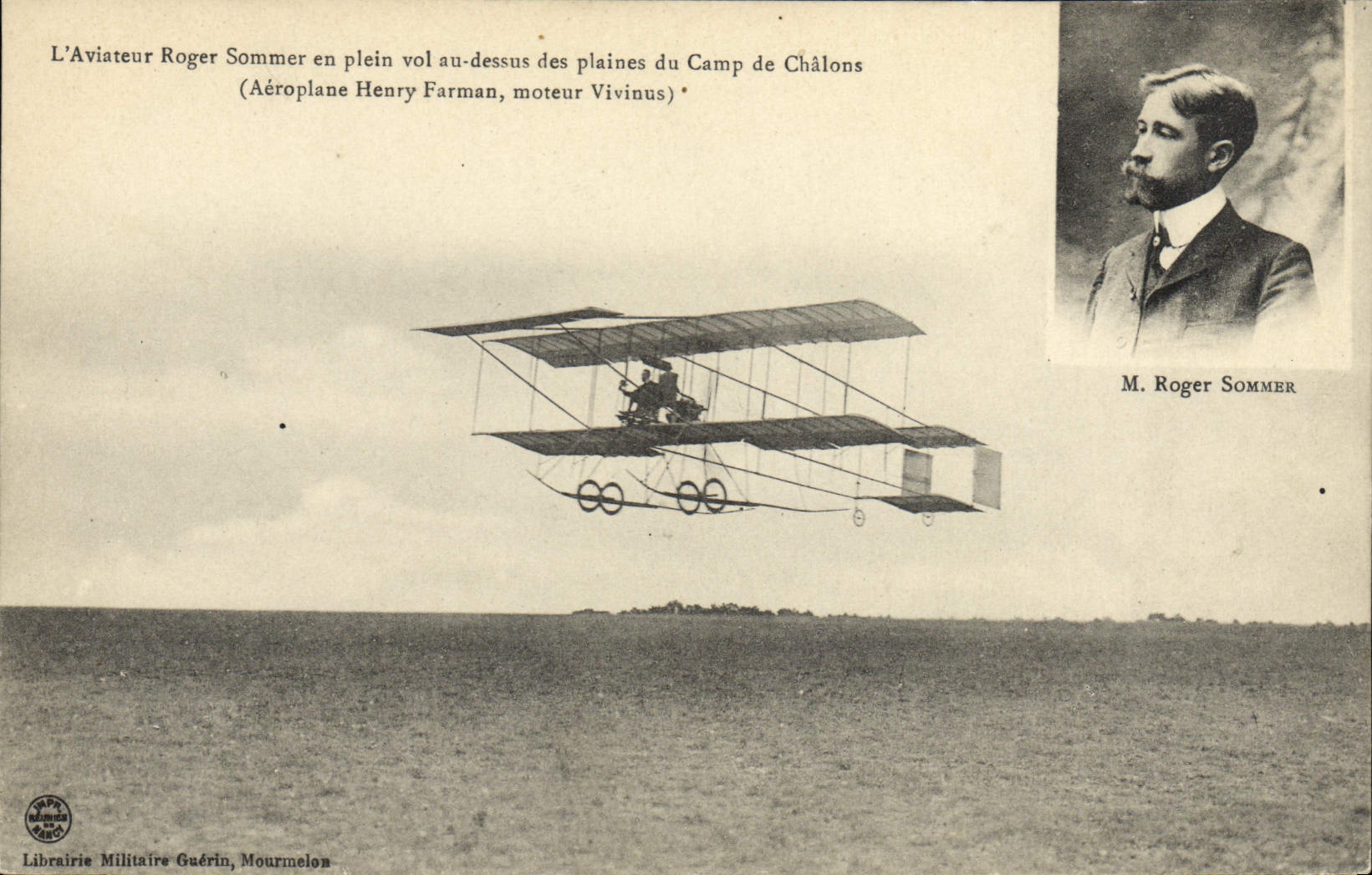 CPA Avion Aviation L'aviateur Roger Sommer en plein vol au dessus des plaines du Camp de Chalons Aeroplane Henry Farman 