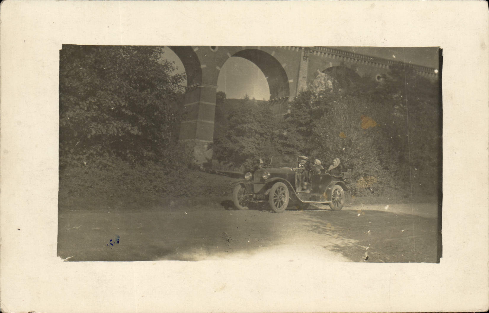 Real photo Automobile Viaduct of Garabit while going has Lourdes