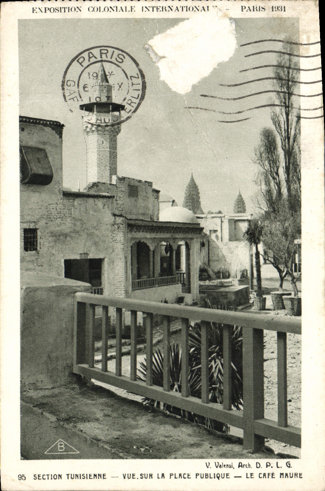 VINTAGE POSTCARD Parix Fair colonial international Tunisian Section Seen on the public place
