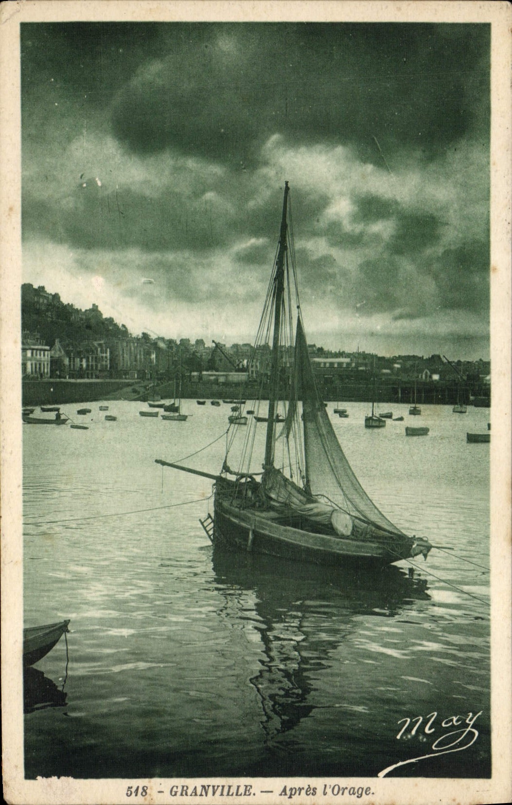 CPA Granville Apres l'Orage Bateau