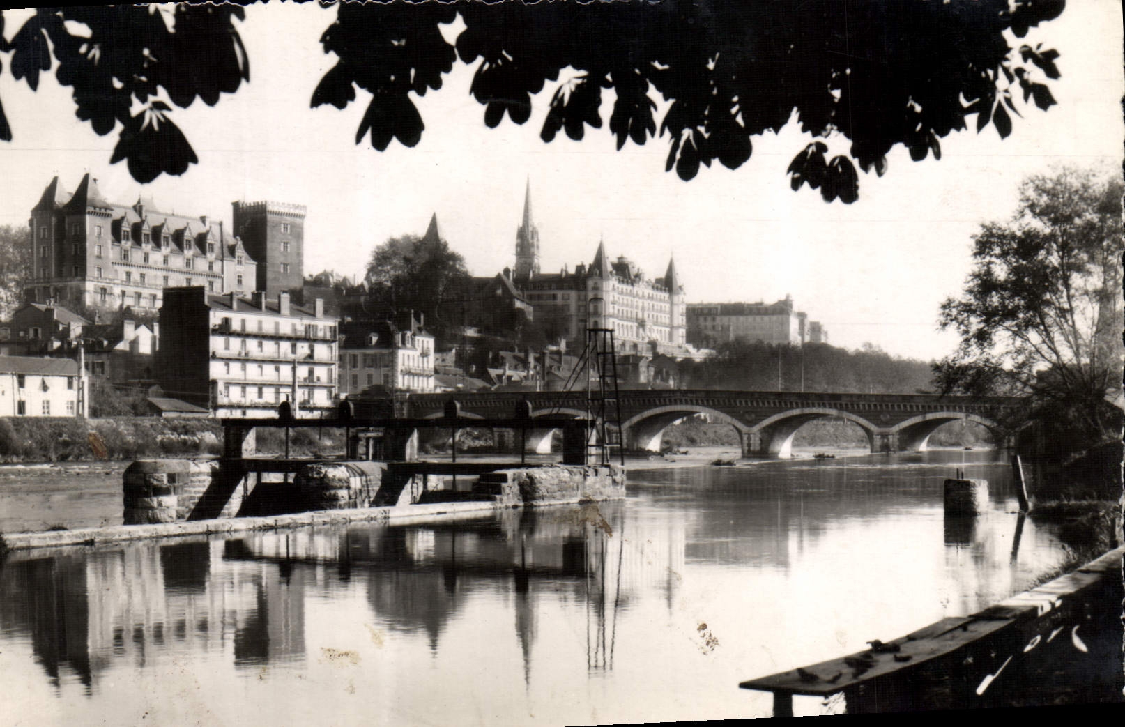 POSTAL MODERNA Pau que la vista de Enrique IV del castillo del banco izquierdo de dio
