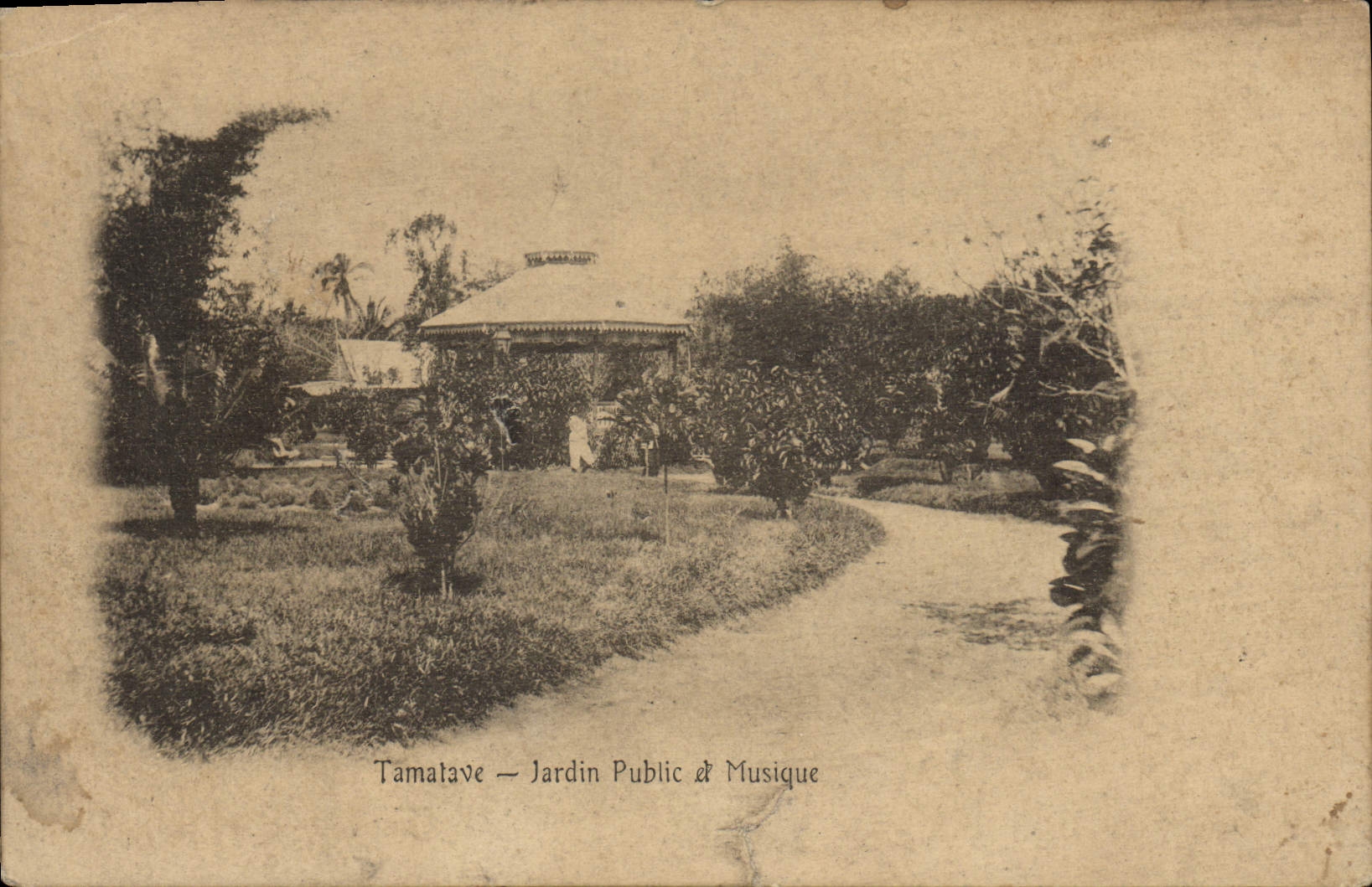 VINTAGE POSTCARD Tamatave Public garden Music