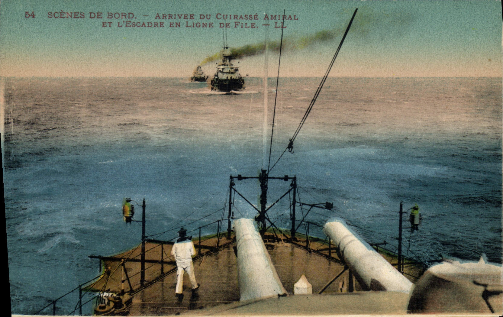 CPA Bateau Arrivee du cuirasse amiral et l'escadre en ligne de file 