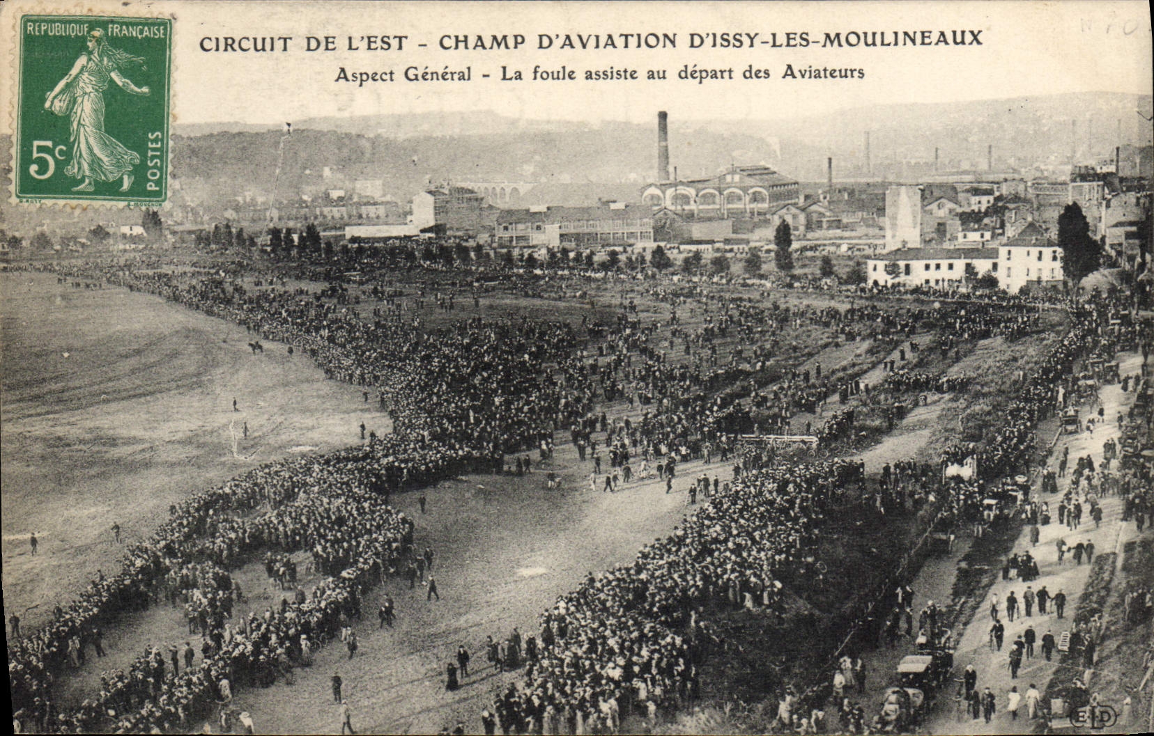 VINTAGE POSTCARD Avion Aviation Circuit of the East Airfield of Issy Moulineaux Aspect general crowd attends the beginning