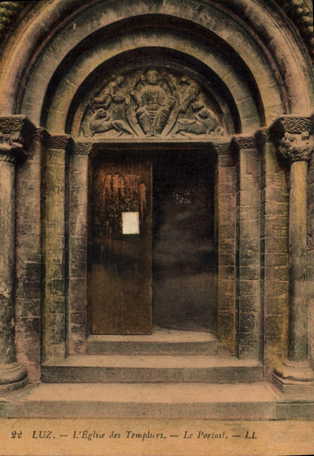 CPA Luz L'Eglise des Templiers Le portail