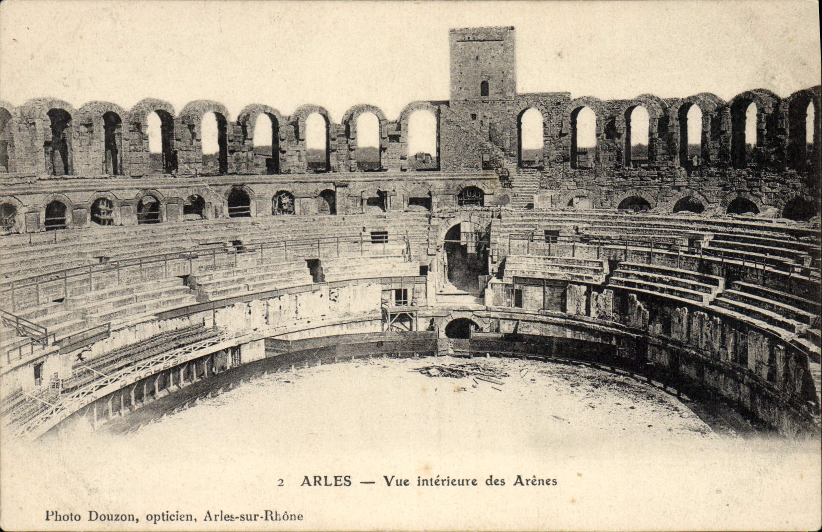 CPA Arles Vue Interieure des Arenes