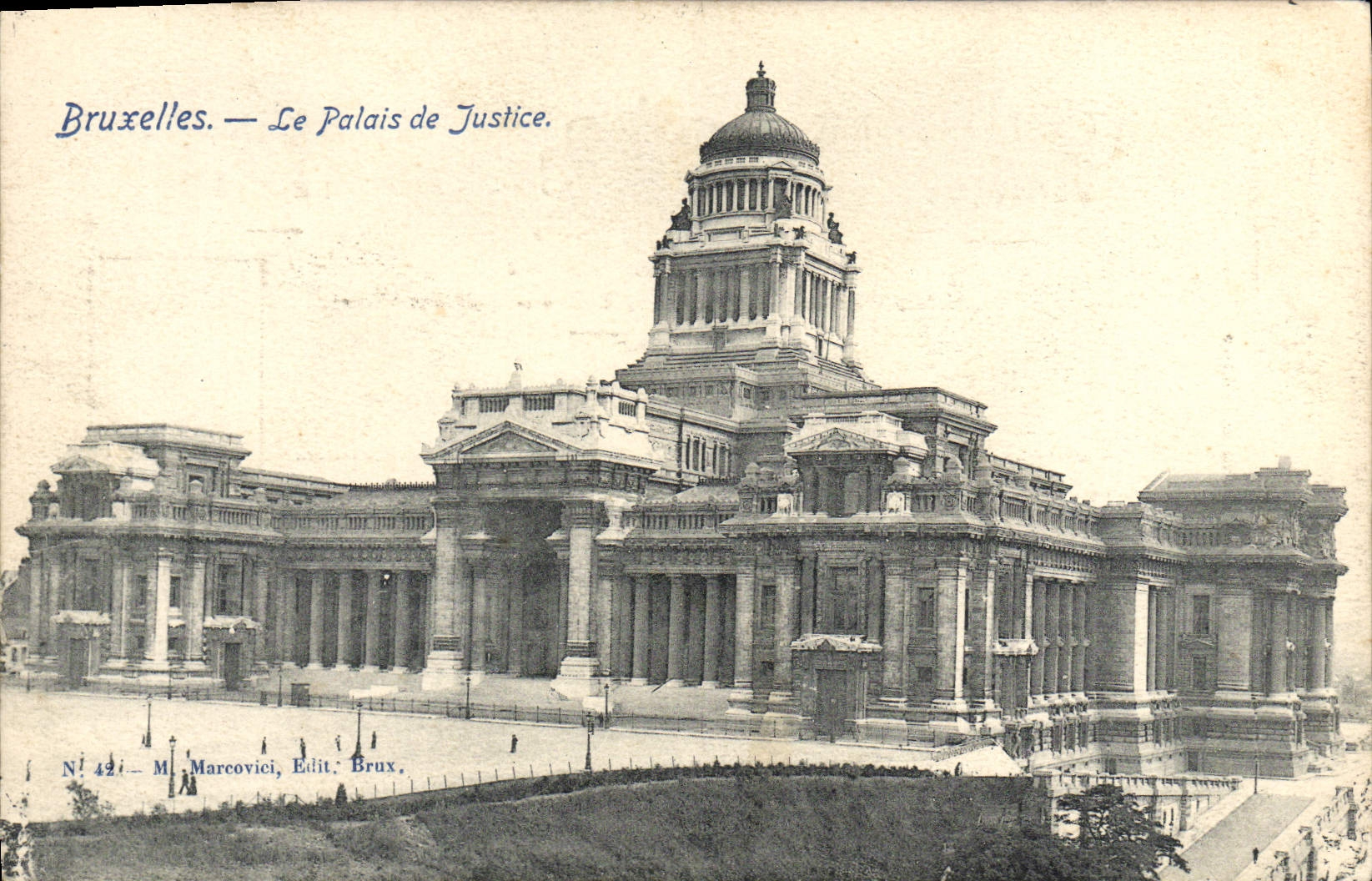 VINTAGE POSTCARD Brussels Law courts