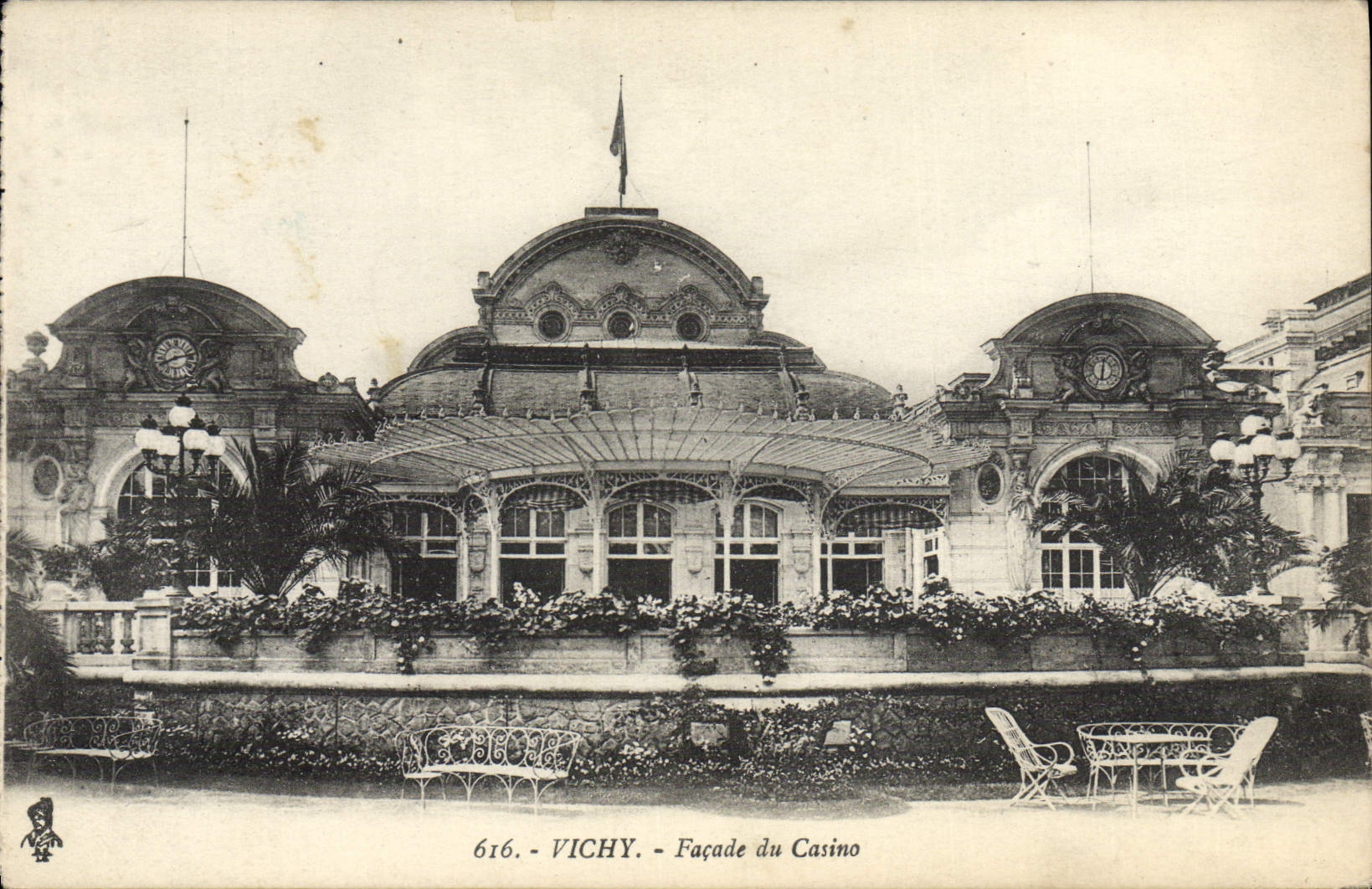 CPA Vichy Facade Du Casino