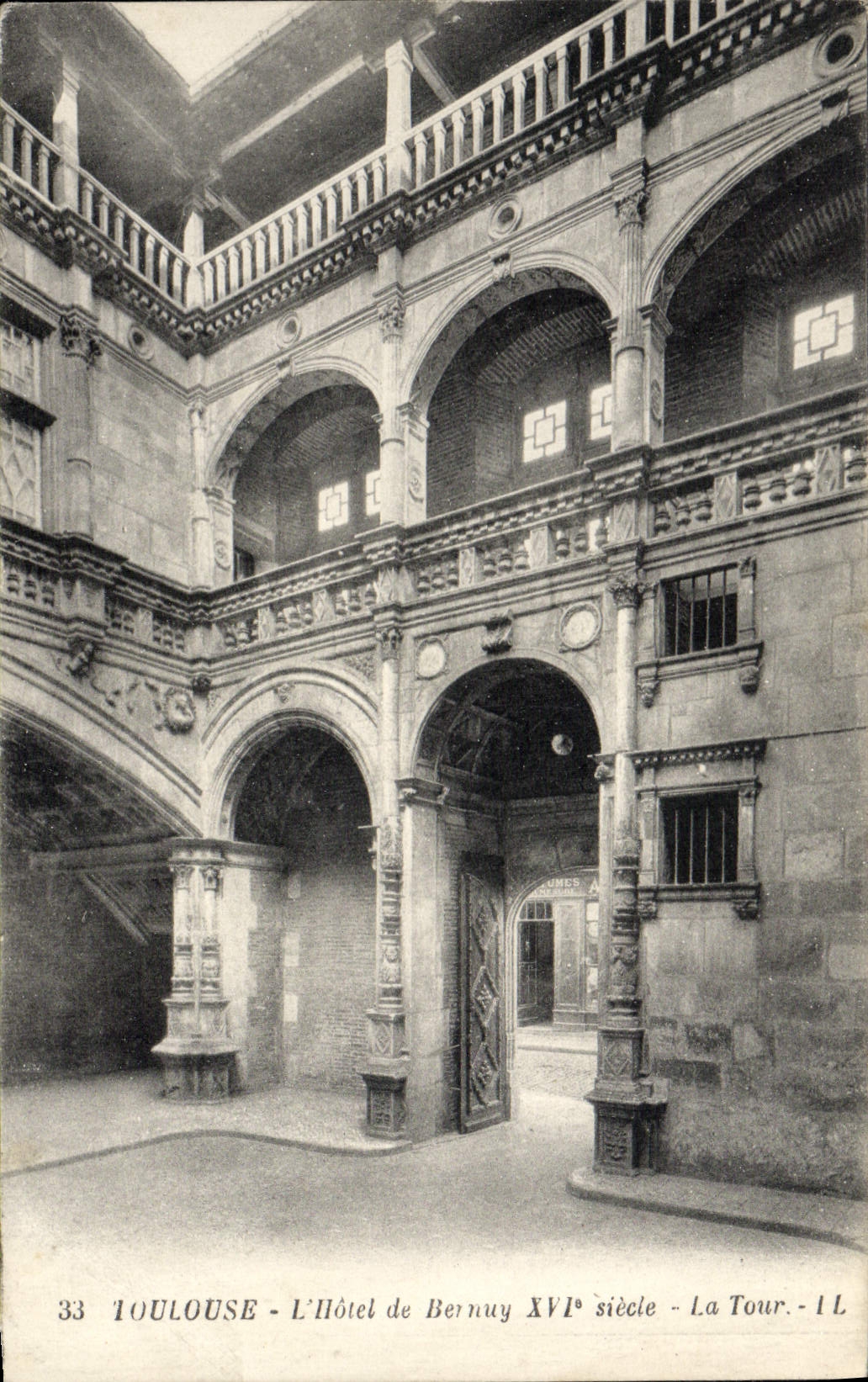 CPA Toulouse L'Hotel De Bernuy La tour 