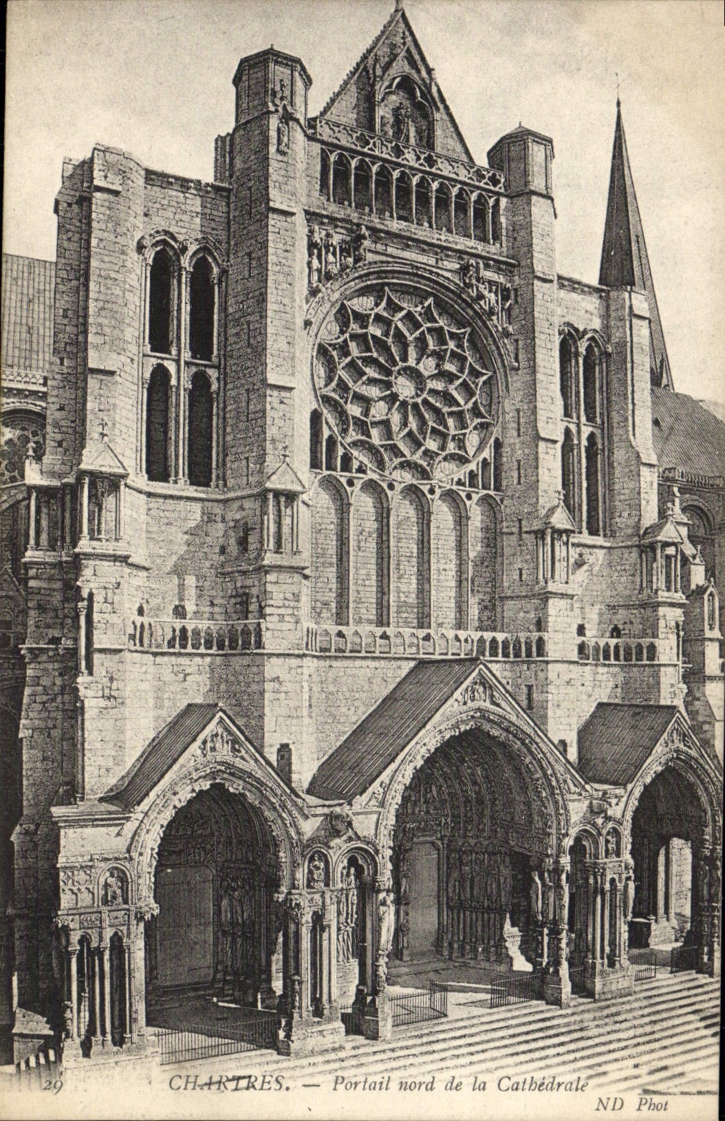Puerta norteña de la catedral de la POSTAL de la VENDIMIA de la catedral