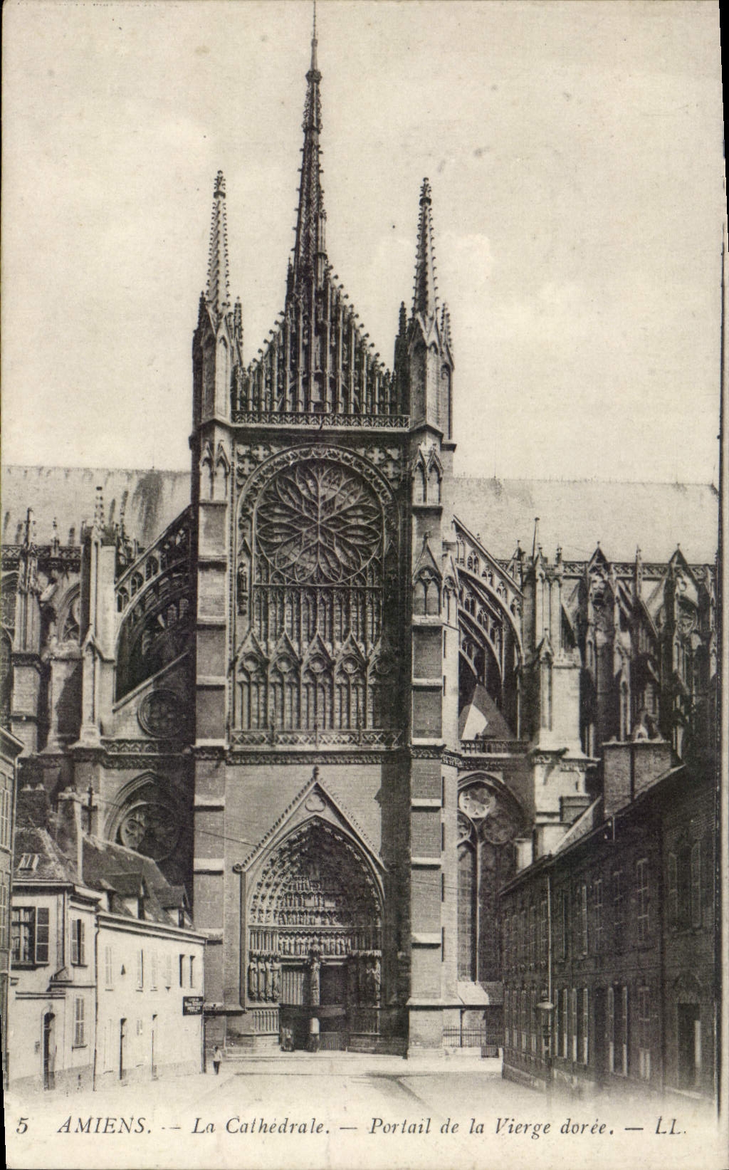 VINTAGE POSTCARD Amiens the Cathedral Gate Of the Virgin Golden