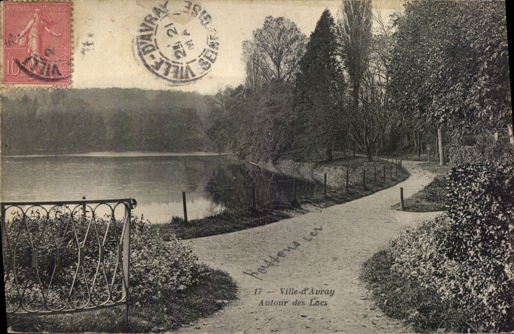 VINTAGE POSTCARD City D' Auray Around the Lakes