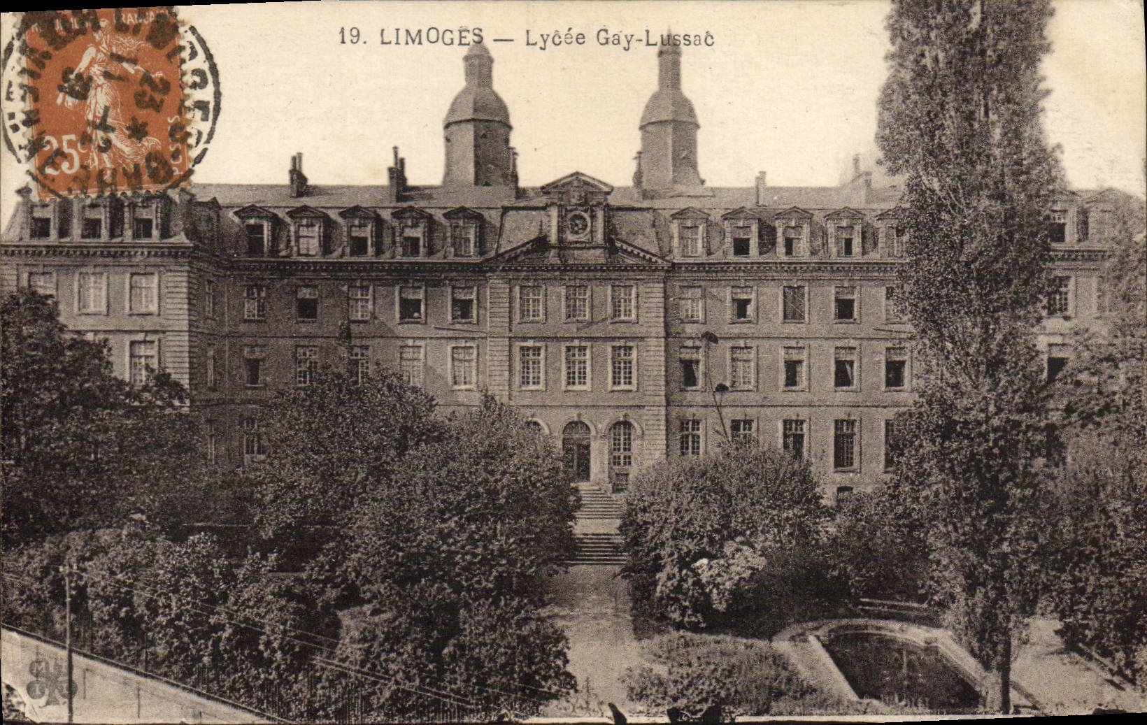 VINTAGE POSTCARD Gay Limoges College Lussac