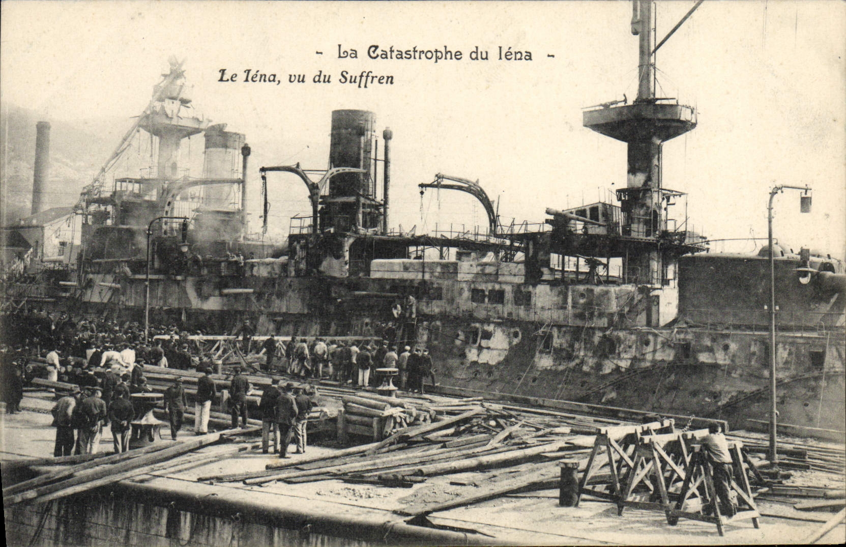 CPA Bateau Catastrophe du Iena Vu du Suffren