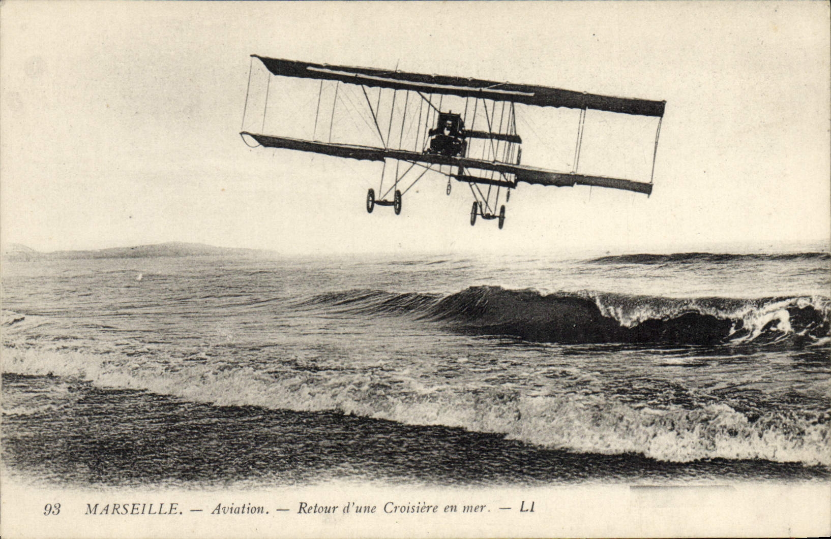 Vuelta de Marsella de la aviación del plano de la POSTAL de la VENDIMIA de cruzar en el mar