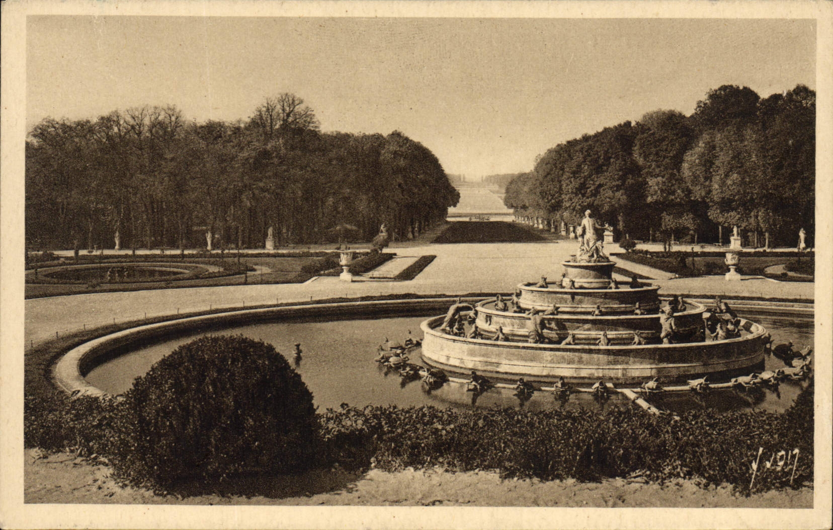 CPA Versailles Perspective du Bassin de Latone et Allee Royale