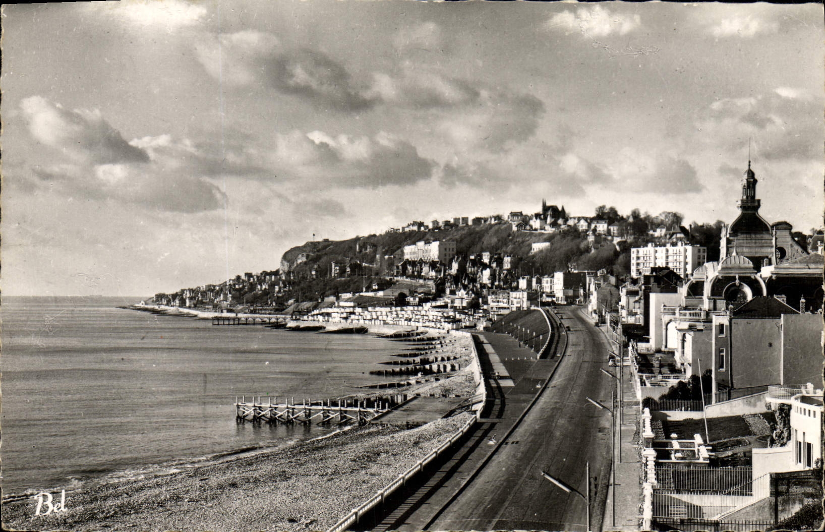 MODERN CARD Le Havre the boulevard Albert 1st and seen of Heve