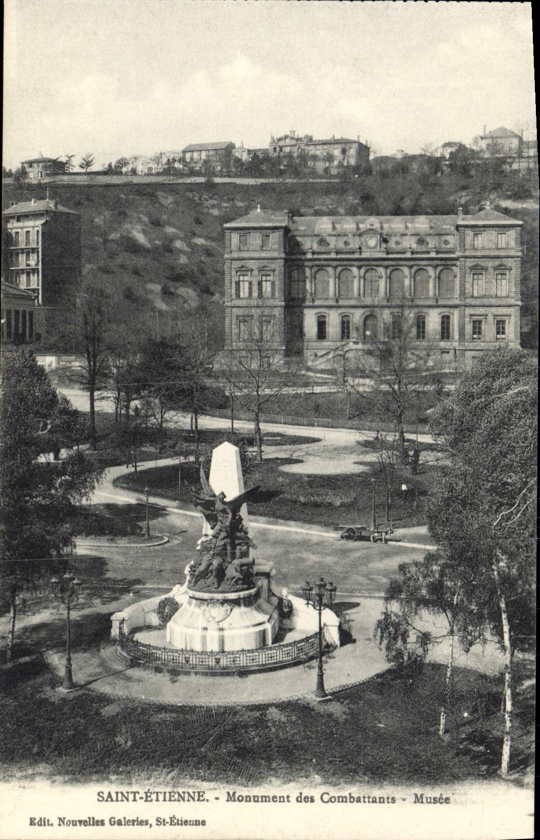 VINTAGE POSTCARD Holy Etienne Monument of Combettants Museum