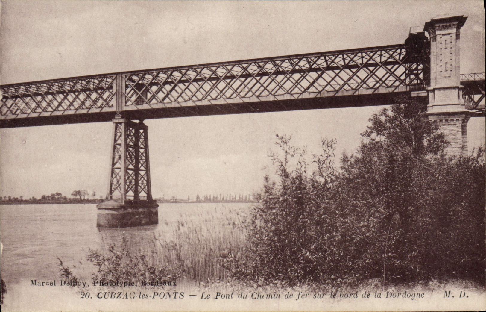 VINTAGE POSTCARD Cubzac Bridges the Bridge of the Railroad on the edge of the Dordogne