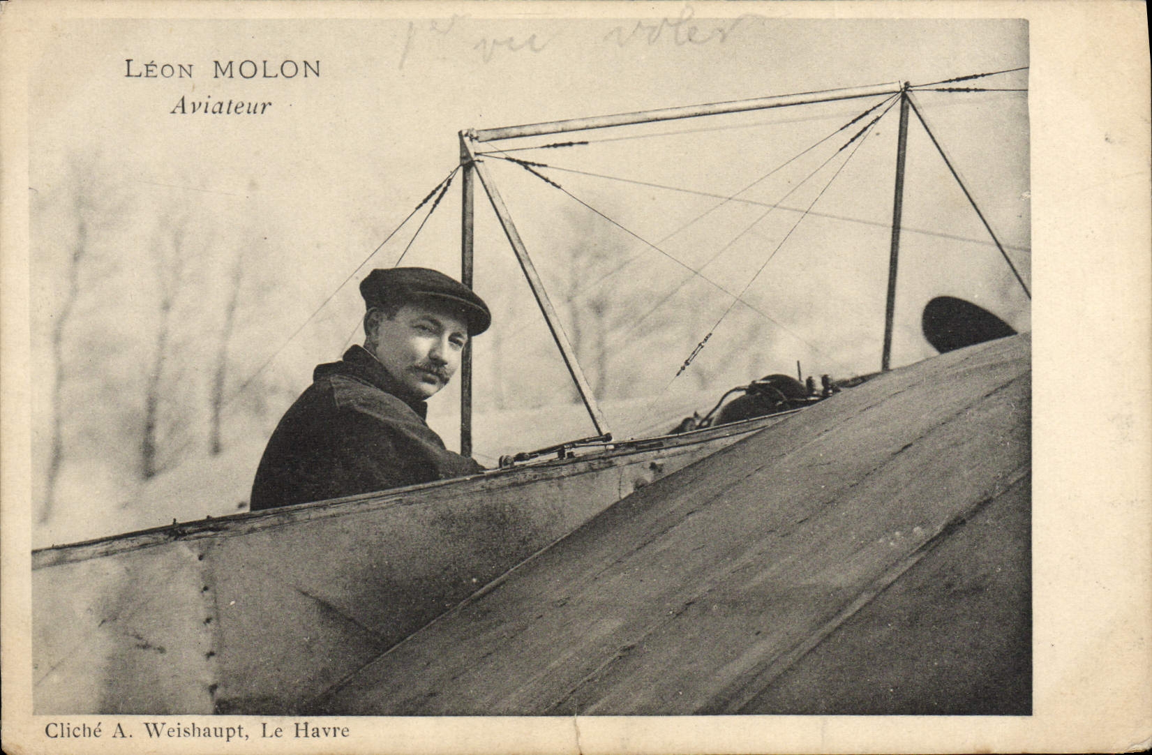 VINTAGE POSTCARD Plane Aviation Leon Molon Aviator