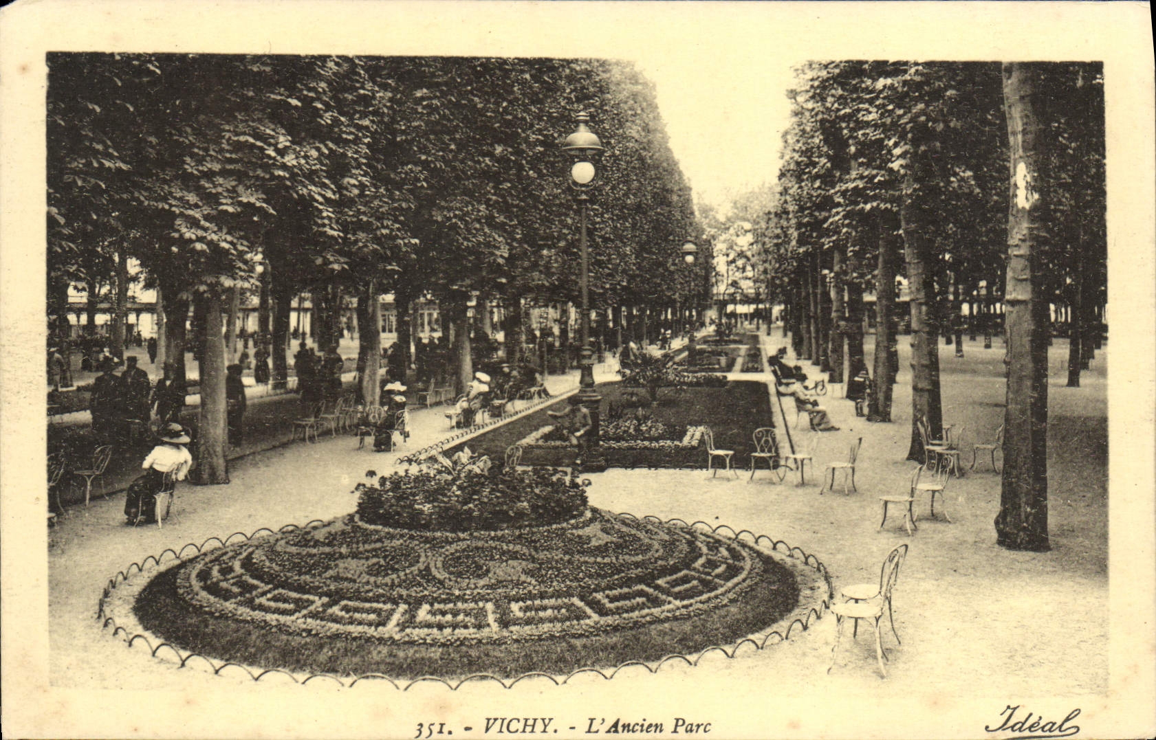 CPA Vichy L'Ancien Parc