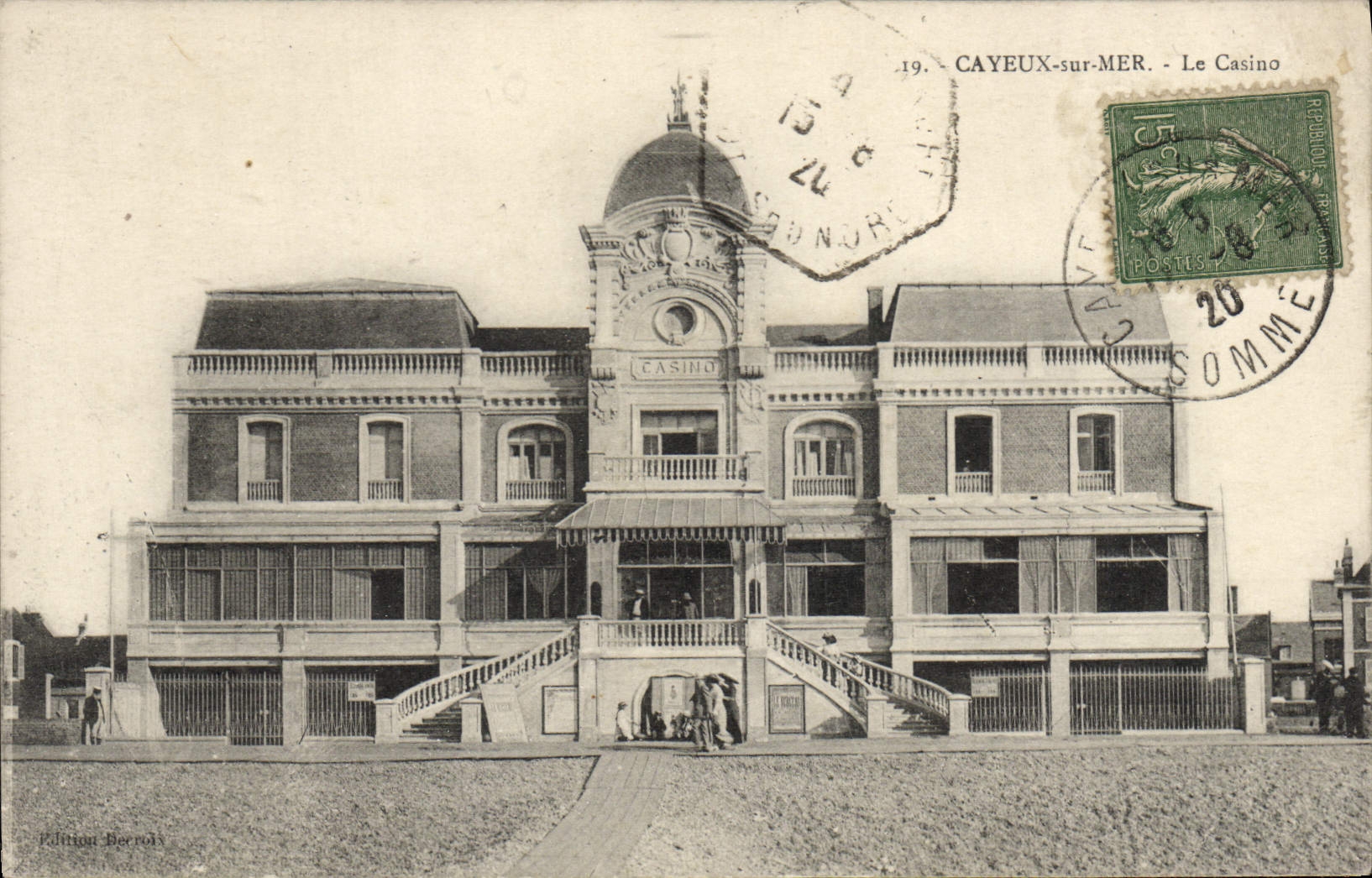 VINTAGE POSTCARD Cayeux On Sea the Casino