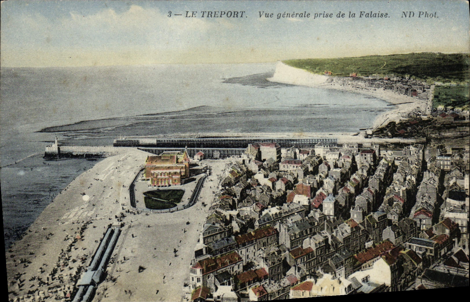 Opinión de Treport de la POSTAL de la VENDIMIA tomada del acantilado