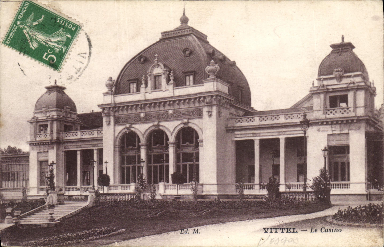 VINTAGE POSTCARD Vittel the Casino