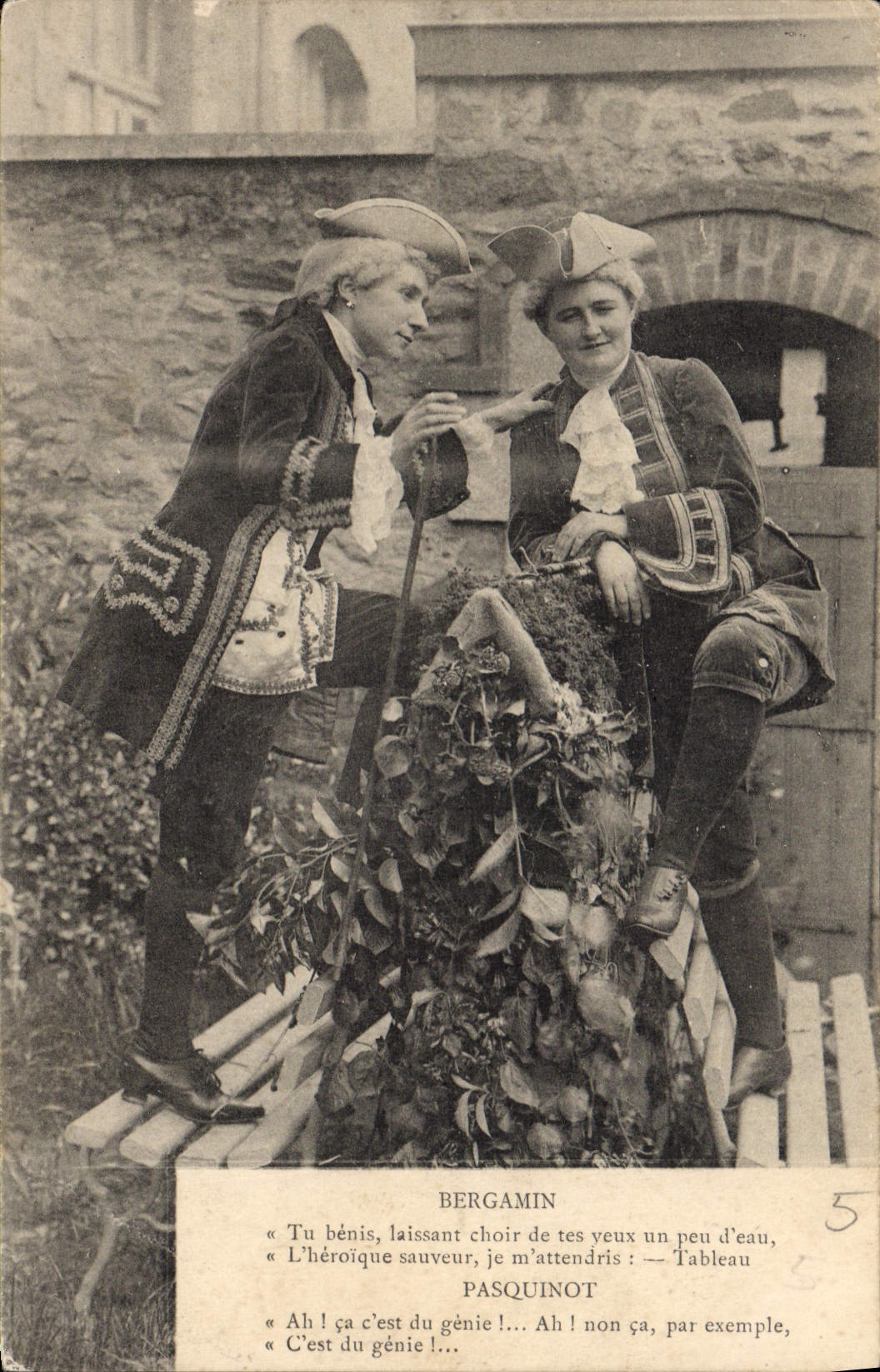 VINTAGE POSTCARD Bergamin Pasquinot Folklore