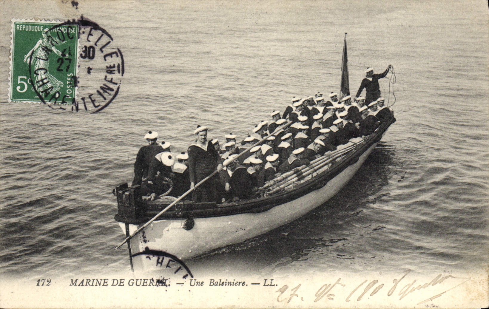CPA Bateau Marine de guerre Une baleiniere Baleine