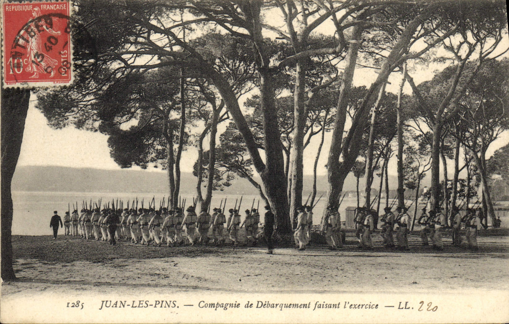 VINTAGE POSTCARD Juan Boat the Pines Company of unloading making the exercise