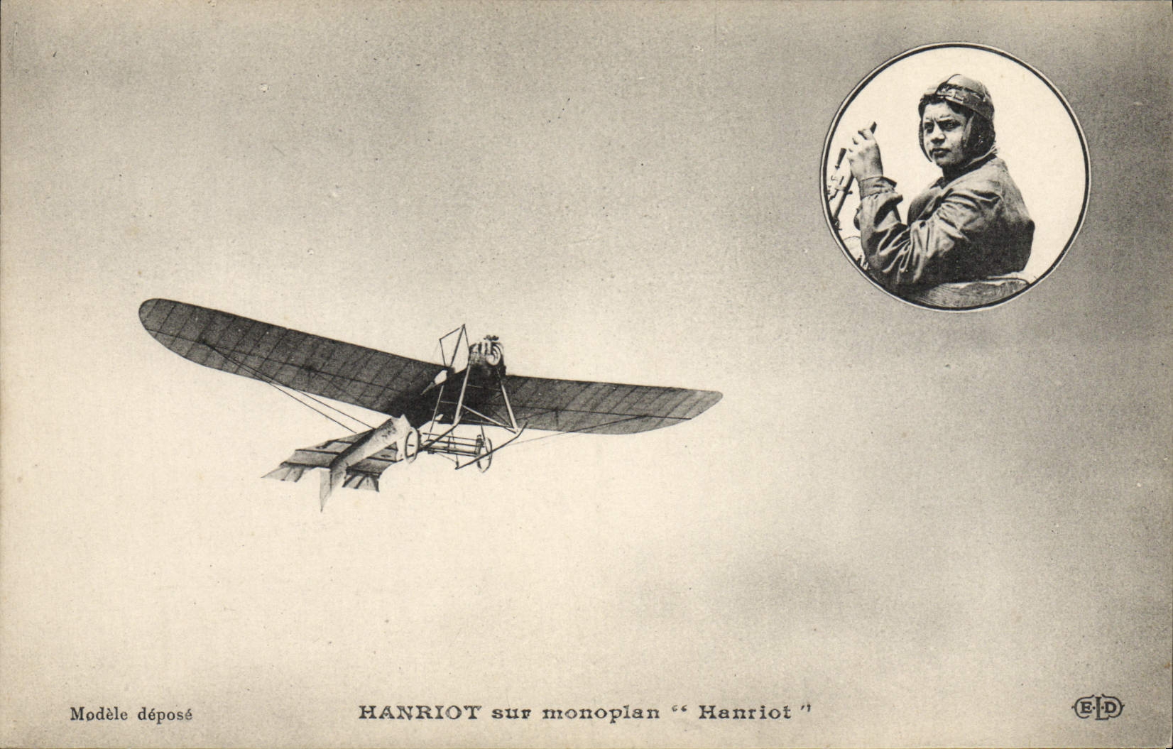 VINTAGE POSTCARD Plane Hanriot Aviation on Hanriot monoplane
