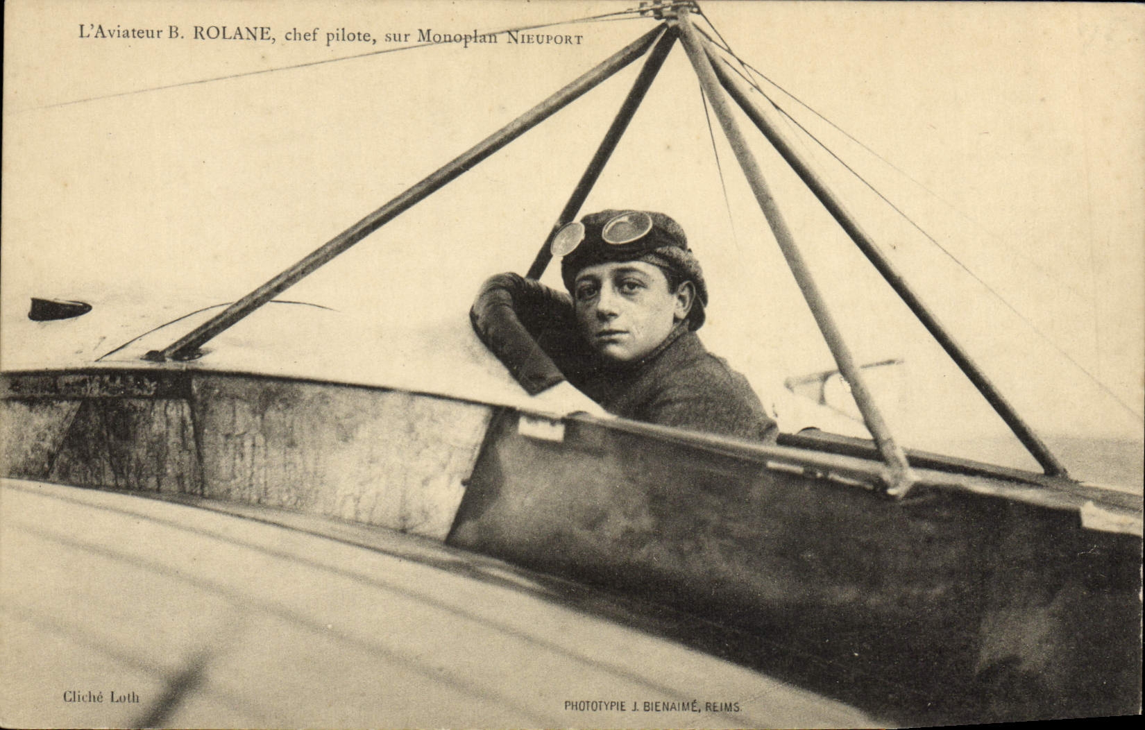 Aviación de Avion de la POSTAL de la VENDIMIA controles de Rolane del aviador los principales en el monoplano de Nieuport