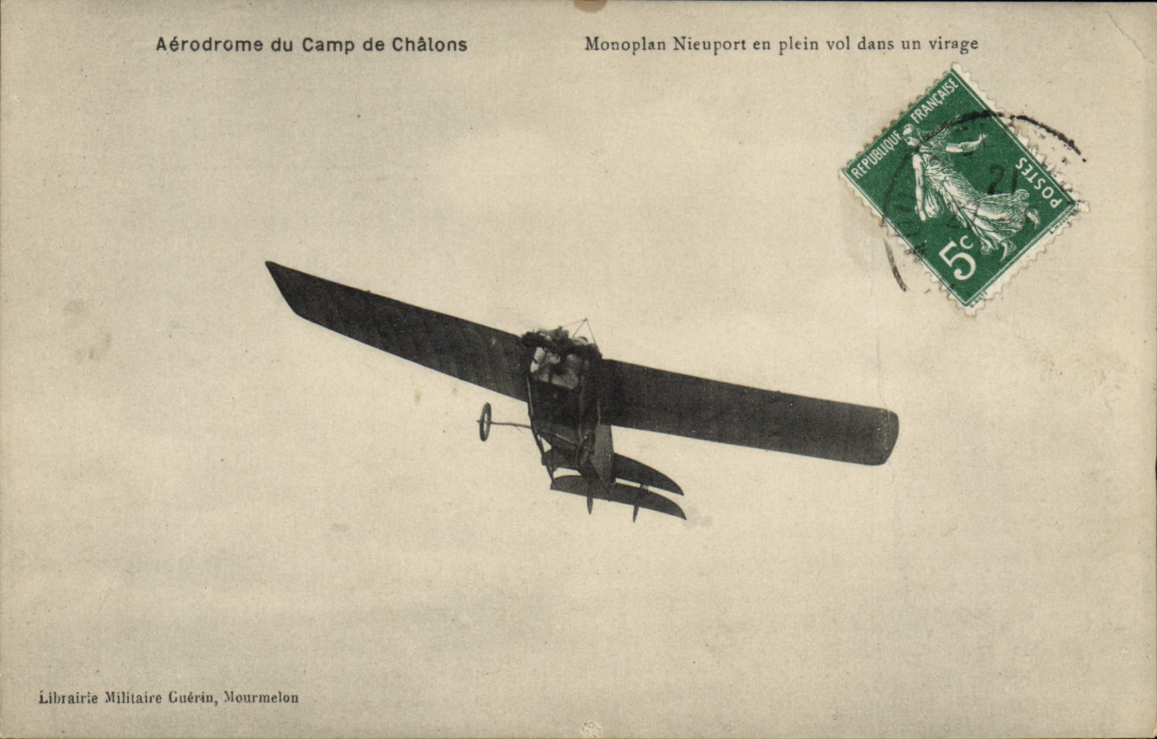 CPA Avion Aviation Aerodrome du camp de Chalons Monoplan Nieuport en plein vol dans un virage