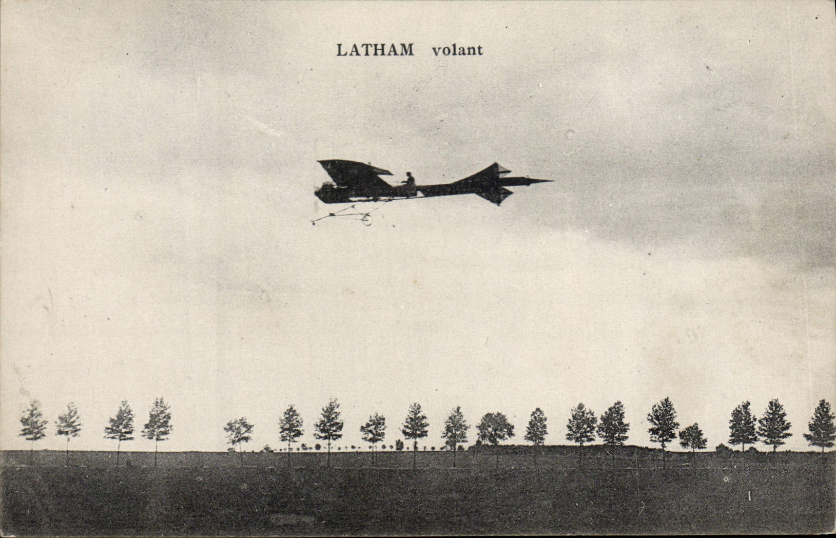 VINTAGE POSTCARD Plane flying Latham Aviation