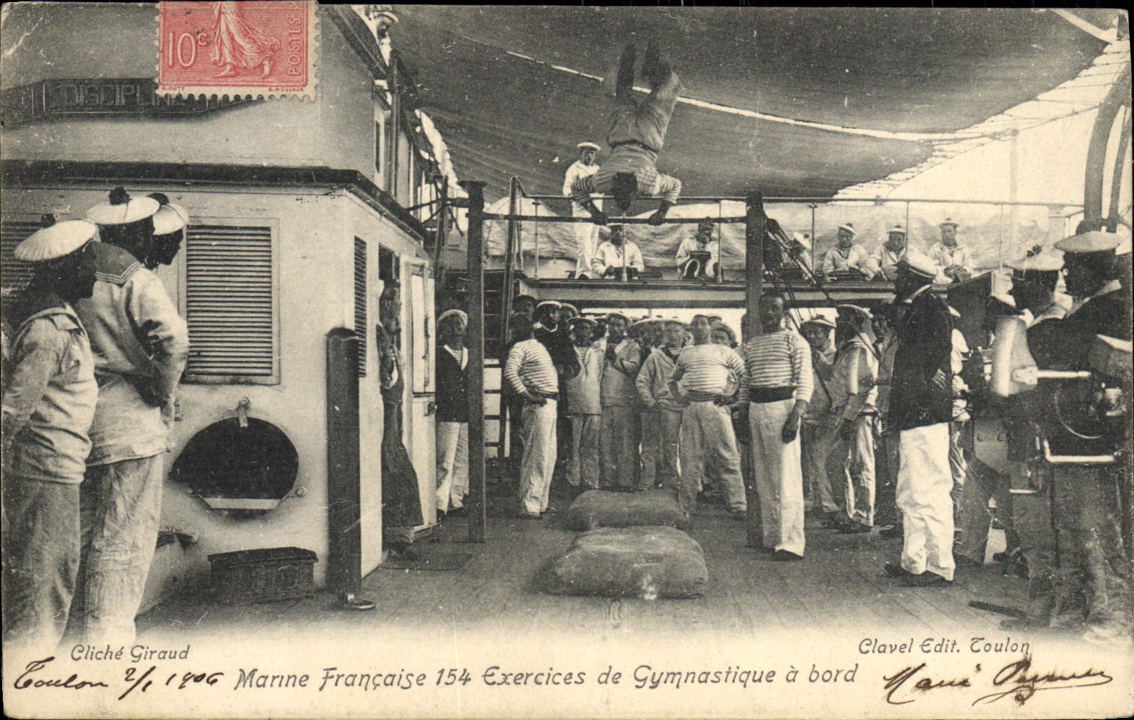 CPA Bateau de guerre Exercices de Gymnastique a bord 