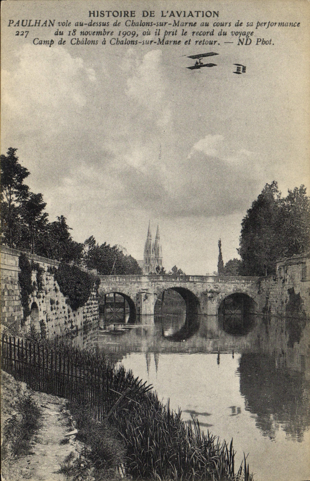 VINTAGE POSTCARD Plane Paulhan Aviation with the top of Trawl-nets on the Marne