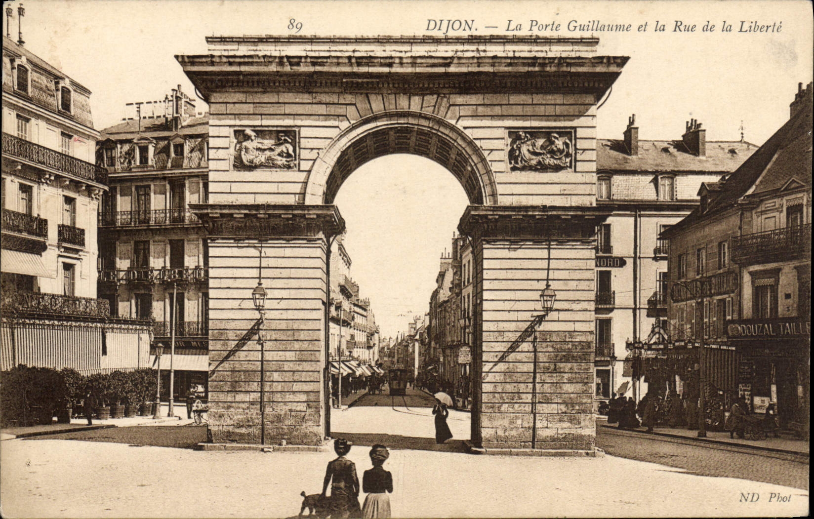 VINTAGE POSTCARD Dijon the Guillaume Gate and the Street of Freedom