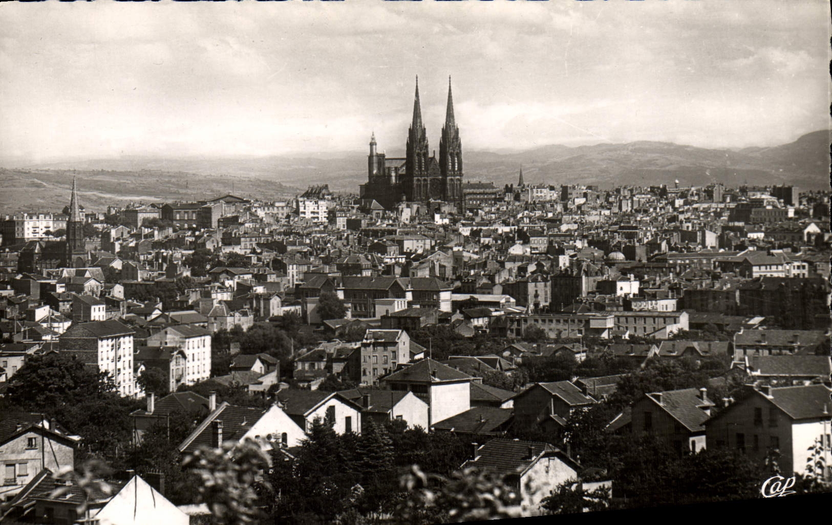POSTAL MODERNA opinión de Clermont-Ferrand