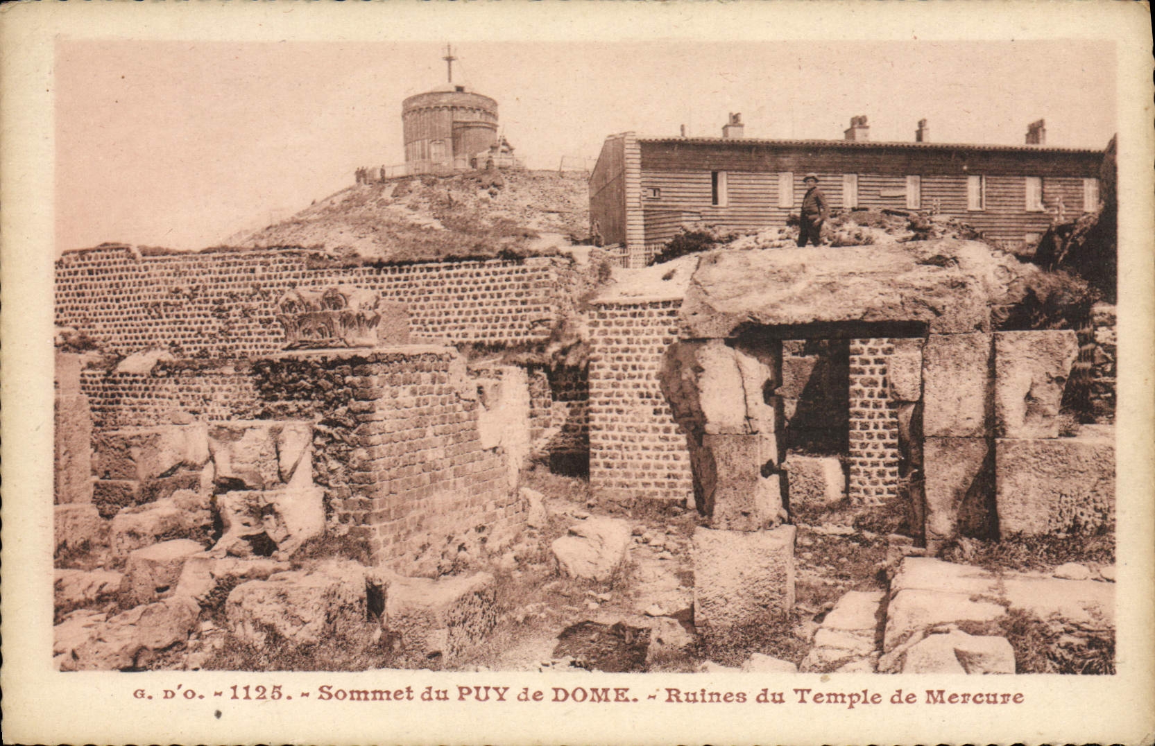 CPA Sommet du Puy de Dome Ruines du Temple de Mercure