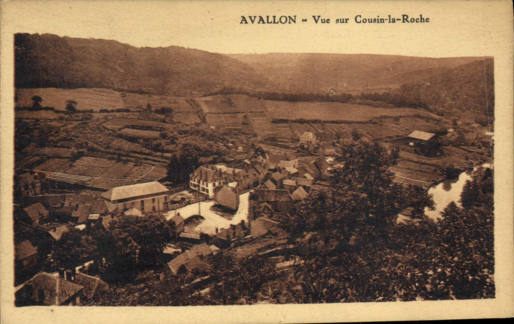 CPA Avallon Vue Sur Cousin la Roche