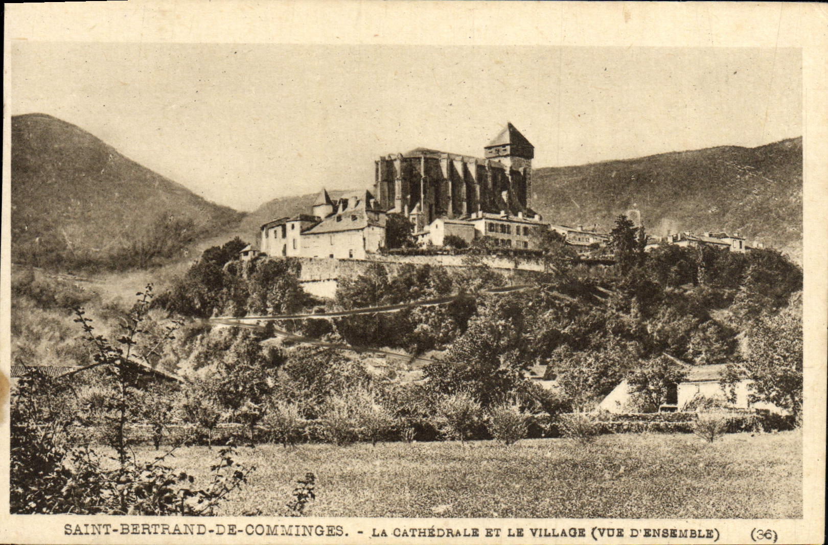 VINTAGE POSTCARD Holy Bertrand de Comminges the cathedral and the village Overall picture