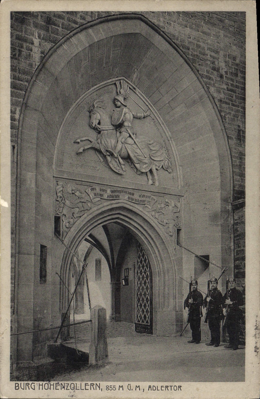 Burg Hohenzollern um Adlertor de la POSTAL de la VENDIMIA